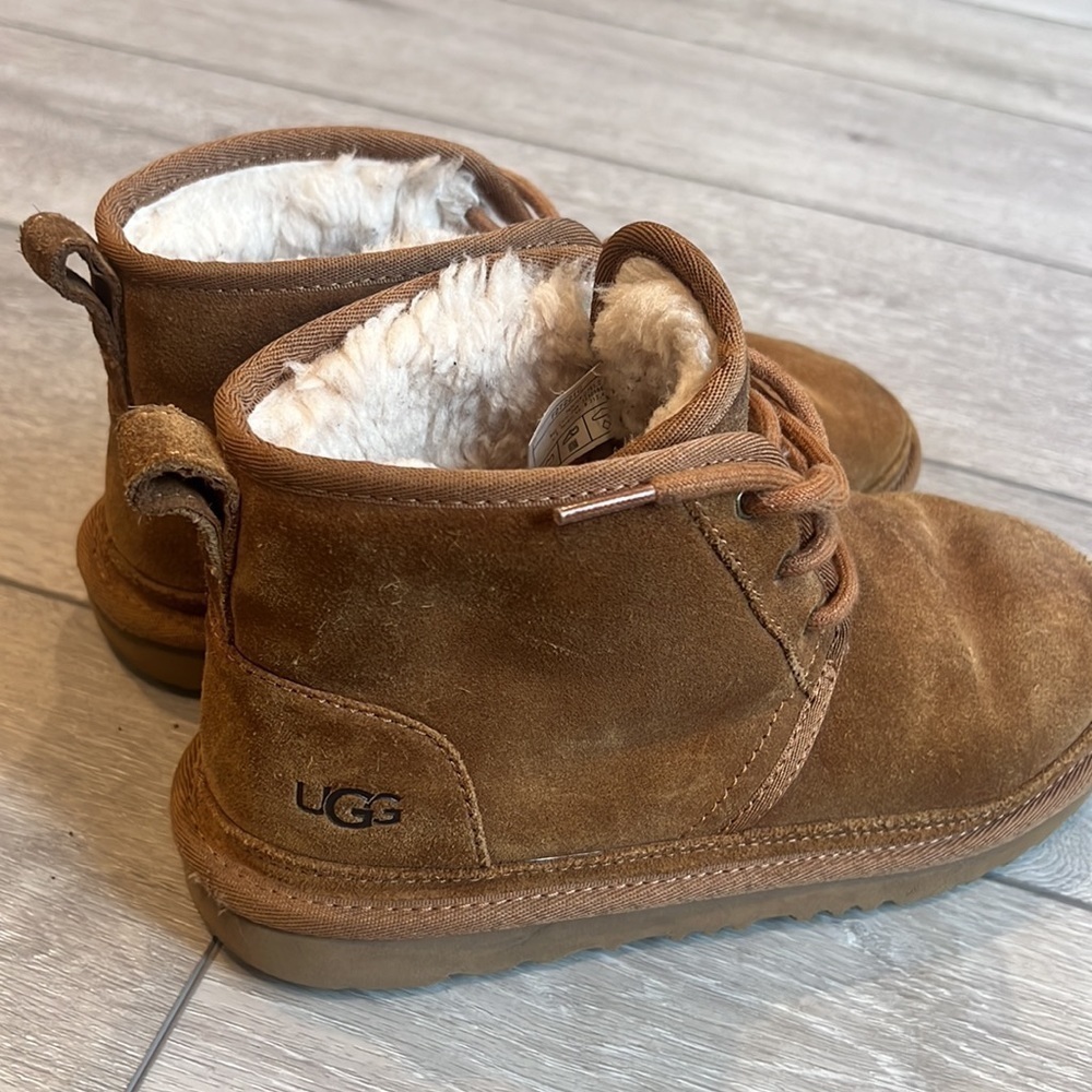 Ugg chestnut Nueumal tie suede sheepskin suede winter boots size 5/6 - Picture 3 of 12